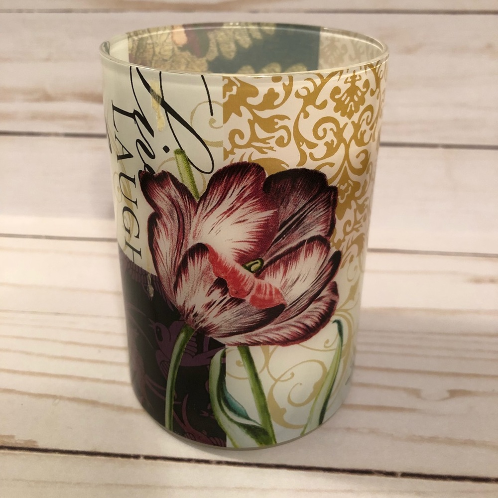 Unscented candle